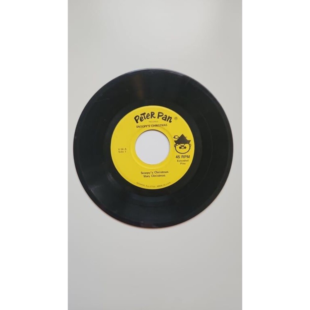 Snoopy's Christmas Vinyl Record 45 RPM
